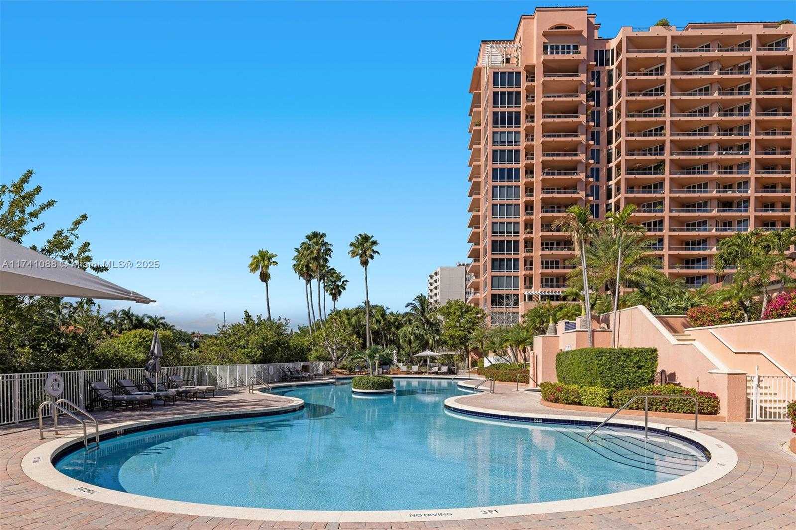 Small Image of 10 EDGEWATER DR #7G, Coral Gables Number 29