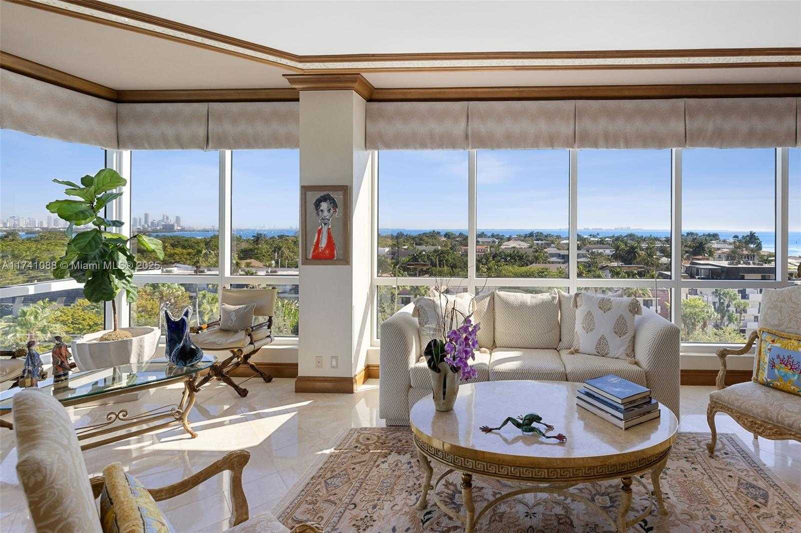 Small Image of 10 EDGEWATER DR #7G, Coral Gables Number 3