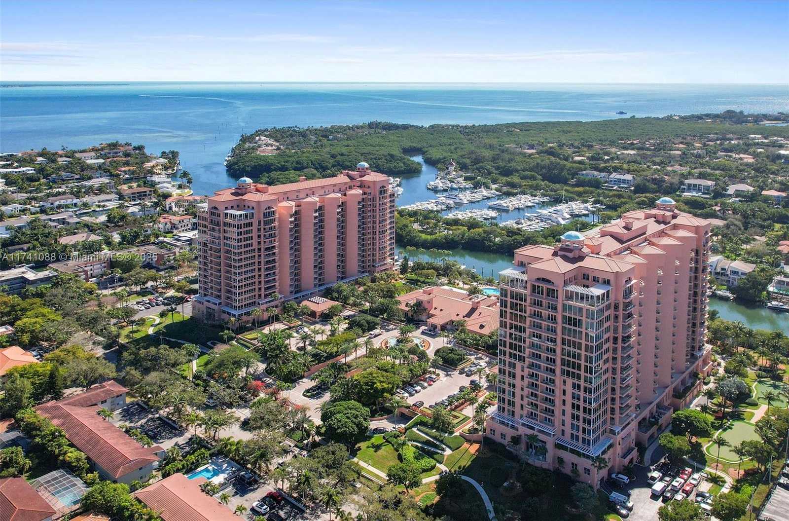 Small Image of 10 EDGEWATER DR #7G, Coral Gables Number 32
