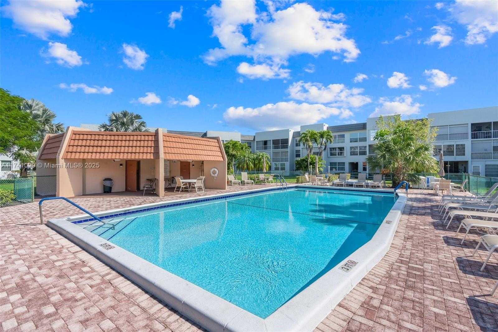 Small Image of 6600 ROYAL PALM BLVD #308B, Margate Number 3