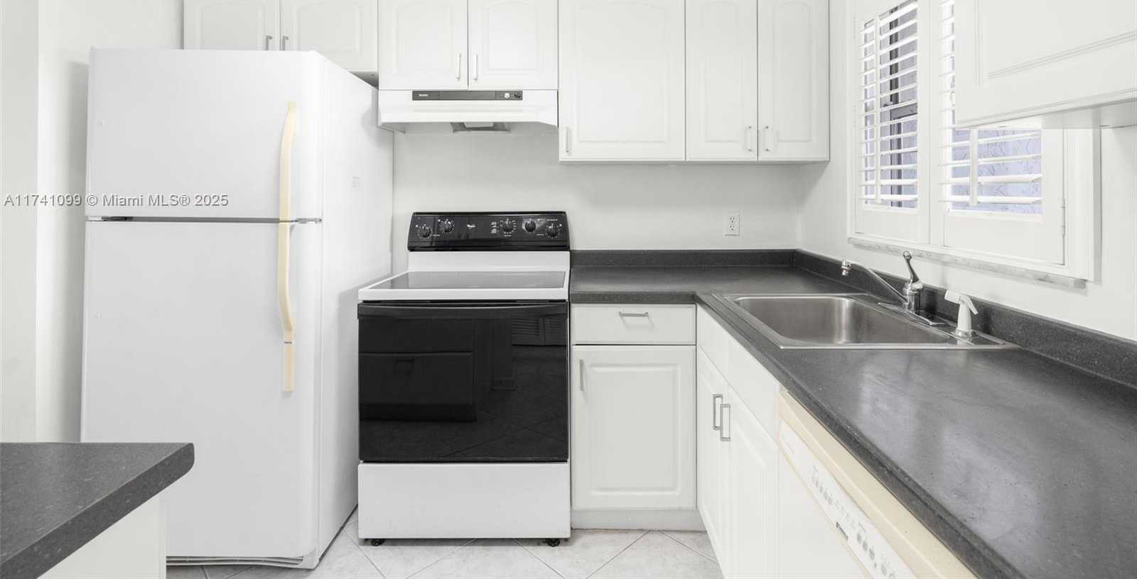 Small Image of 6600 ROYAL PALM BLVD #308B, Margate Number 5