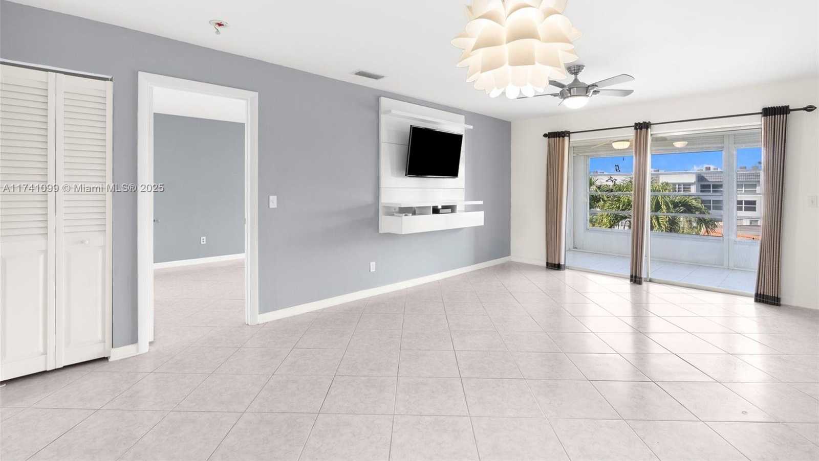 Small Image of 6600 ROYAL PALM BLVD #308B, Margate Number 8