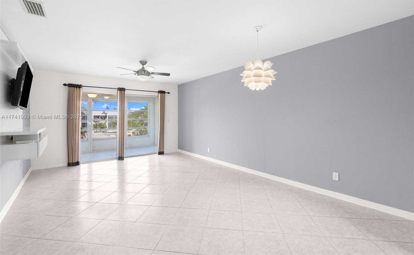 Small Image of 6600 ROYAL PALM BLVD #308B, Margate Number 9