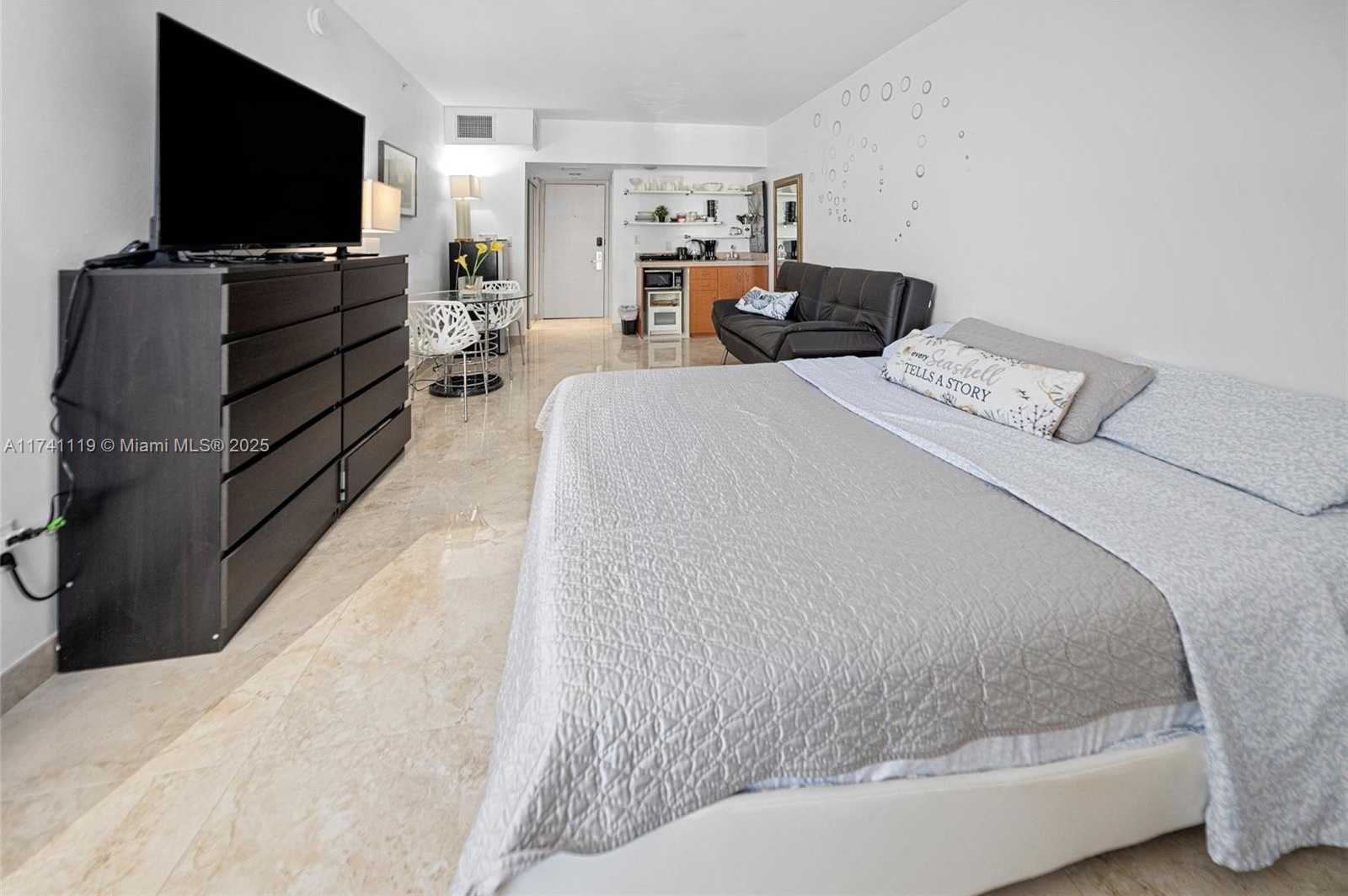 Small Image of 17375 COLLINS AVE #2007, Sunny Isles Beach Number 24