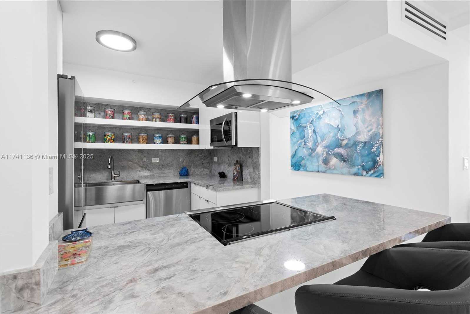 Small Image of 1500 BAY RD #746S, Miami Beach Number 3