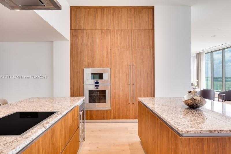 Small Image of 175 SOUTH EAST 25 RD #2802, Miami Number 26