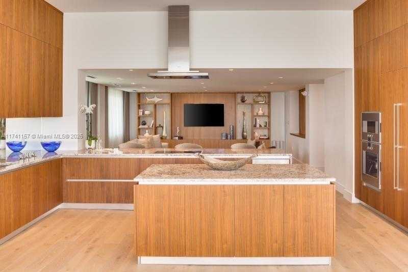 Small Image of 175 SOUTH EAST 25 RD #2802, Miami Number 27