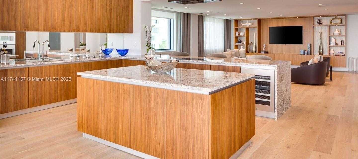 Small Image of 175 SOUTH EAST 25 RD #2802, Miami Number 28