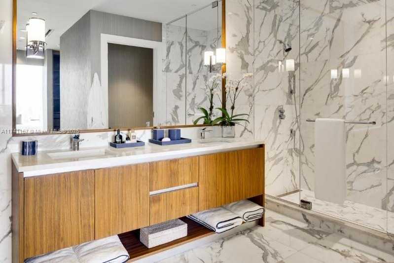 Small Image of 175 SOUTH EAST 25 RD #2802, Miami Number 4