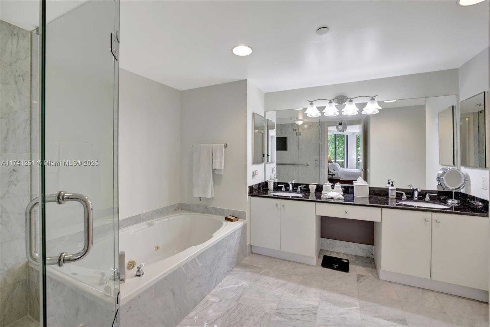 Small Image of 3640 YACHT CLUB DR #203, Aventura Number 12