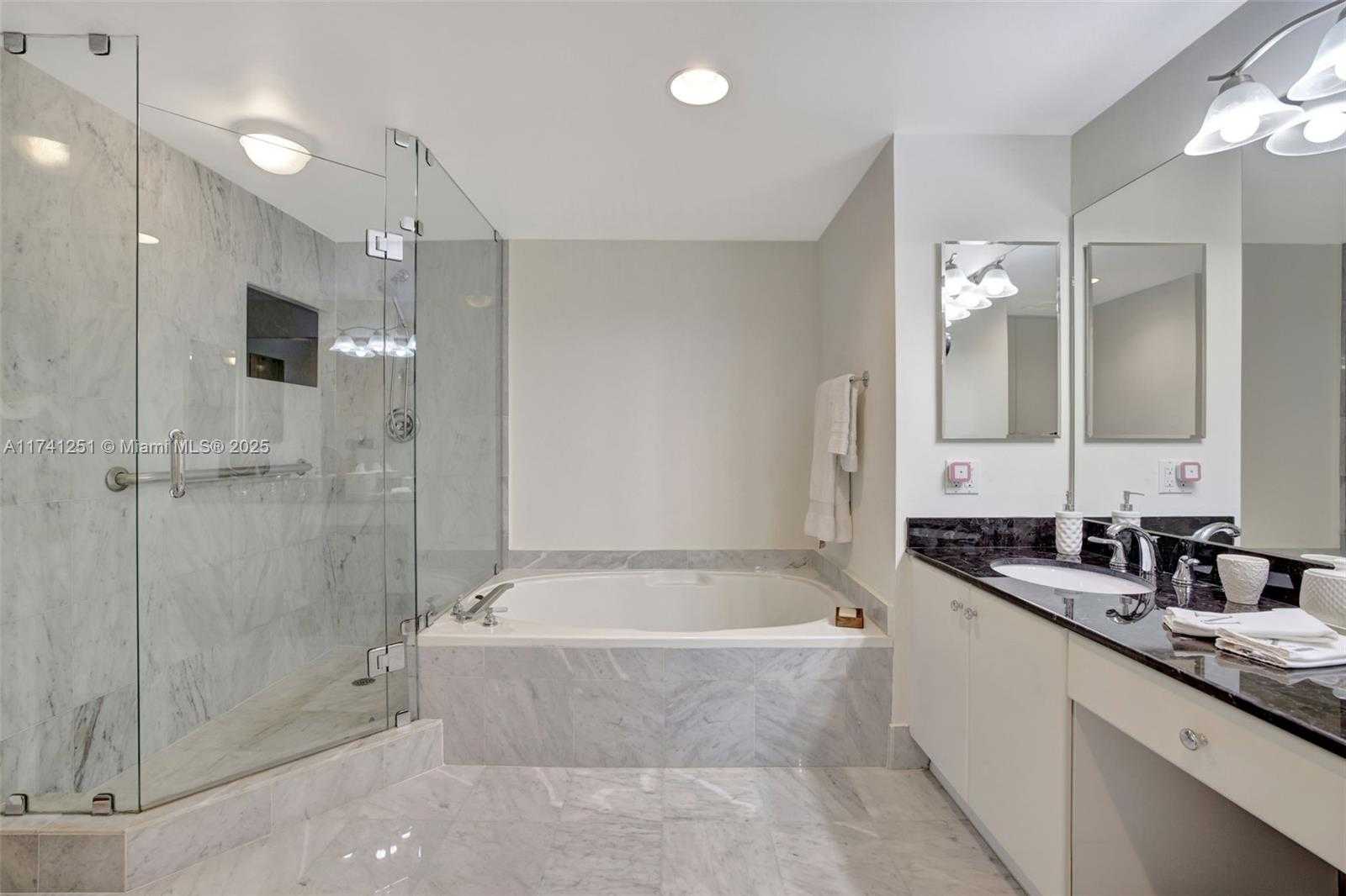 Small Image of 3640 YACHT CLUB DR #203, Aventura Number 13