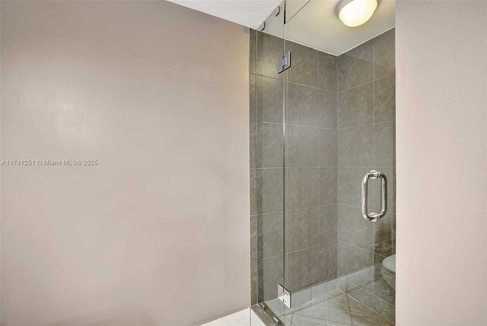 Small Image of 3640 YACHT CLUB DR #203, Aventura Number 17