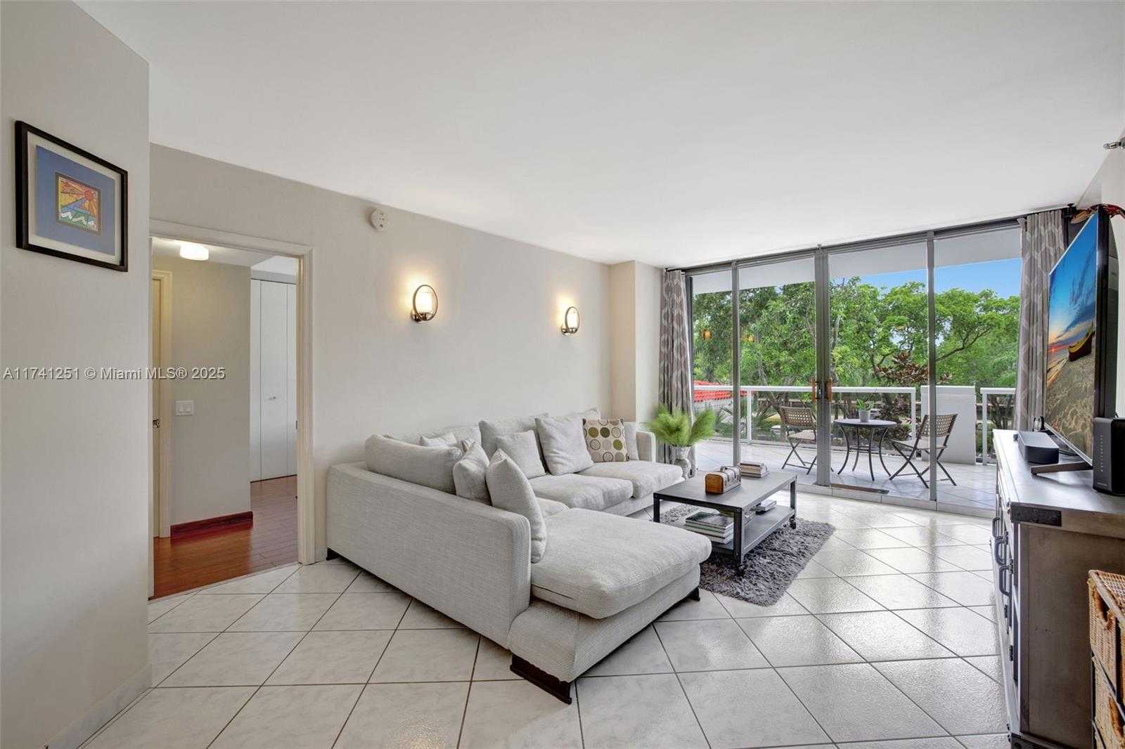 Small Image of 3640 YACHT CLUB DR #203, Aventura Number 2