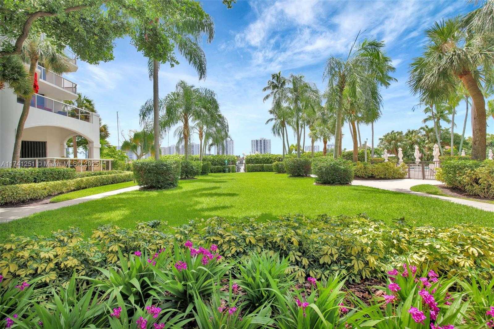 Small Image of 3640 YACHT CLUB DR #203, Aventura Number 28
