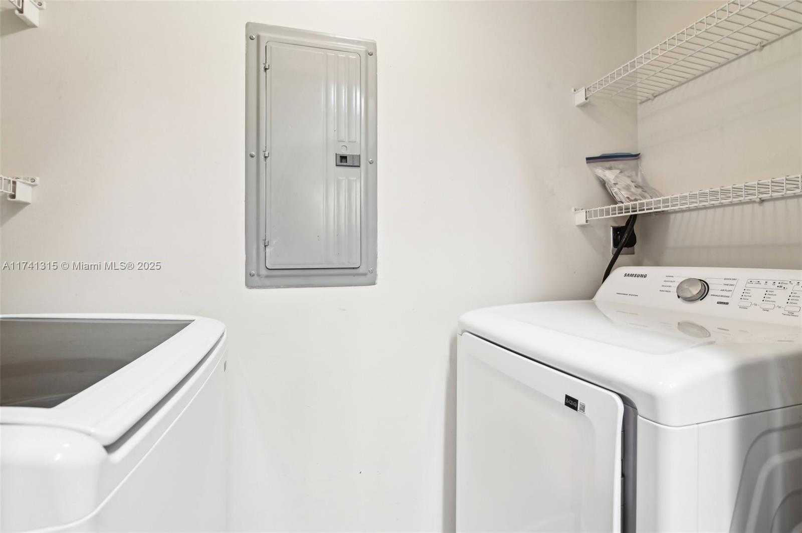 Small Image of 2000 NORTH BAYSHORE DR #304, Miami Number 13
