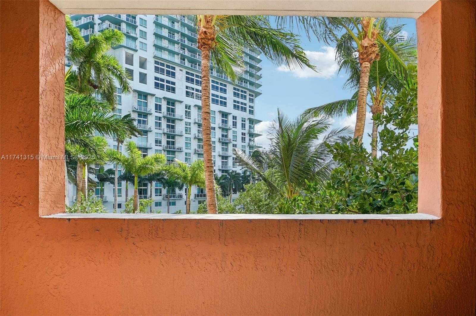 Small Image of 2000 NORTH BAYSHORE DR #304, Miami Number 27