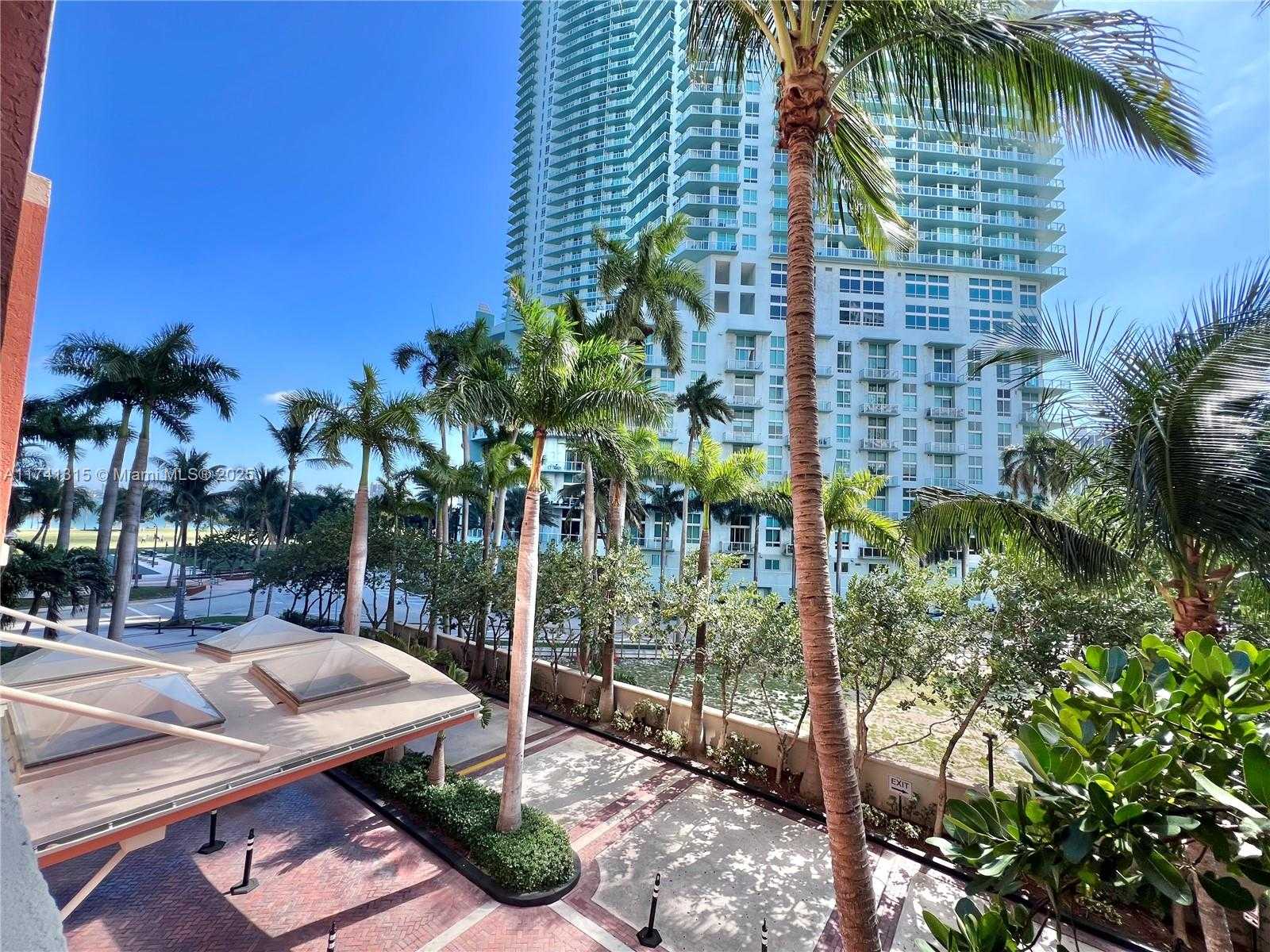 Small Image of 2000 NORTH BAYSHORE DR #304, Miami Number 29