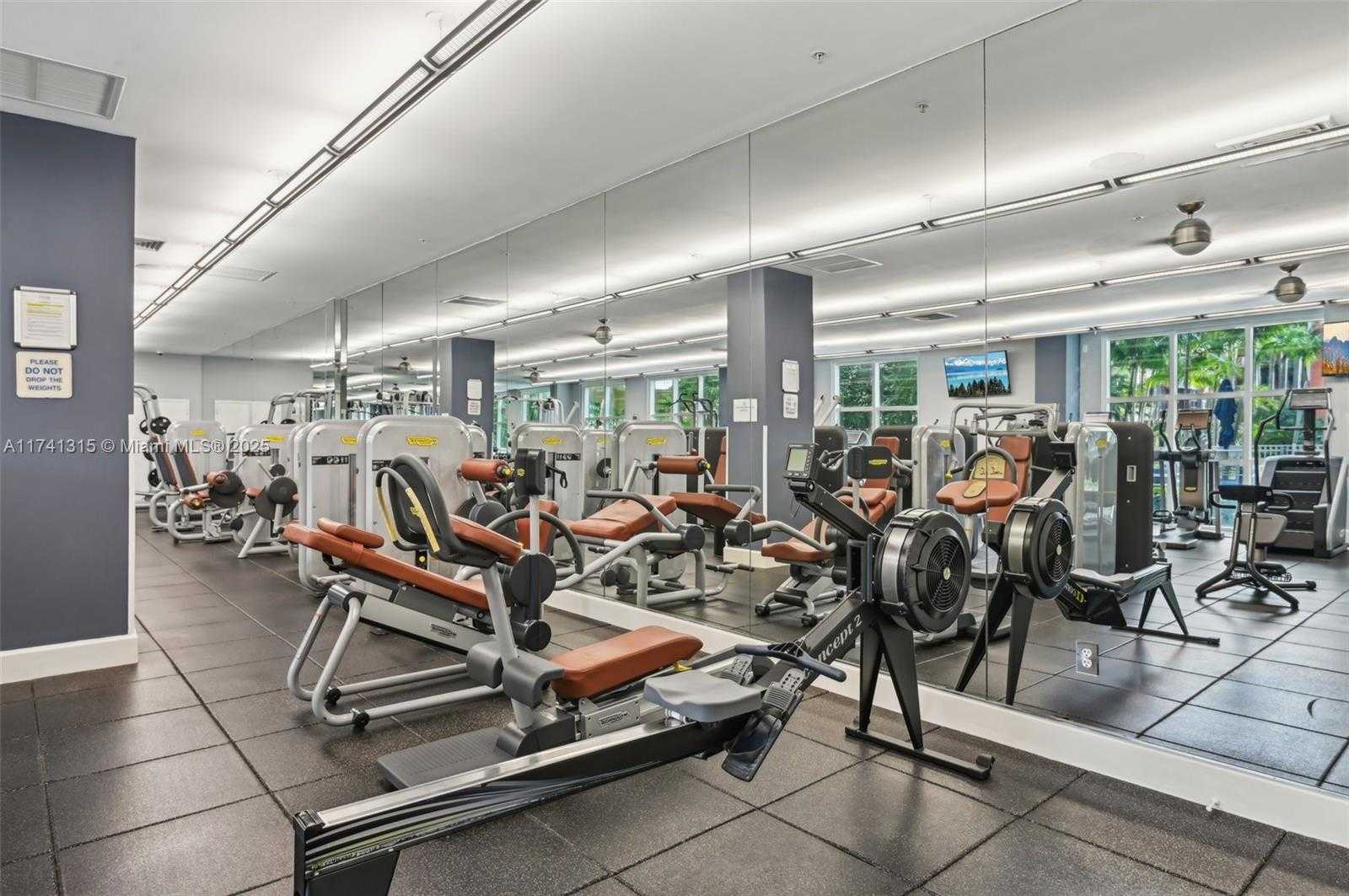 Small Image of 2000 NORTH BAYSHORE DR #304, Miami Number 32