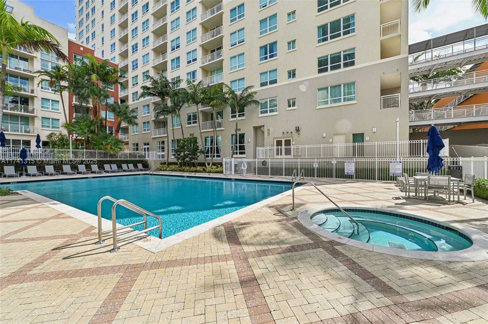 Small Image of 2000 NORTH BAYSHORE DR #304, Miami Number 37