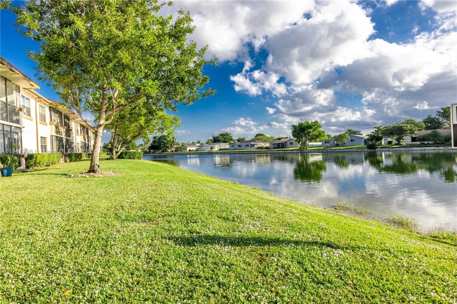 Small Image of 9740 WEST MCNAB RD #111, Tamarac Number 36