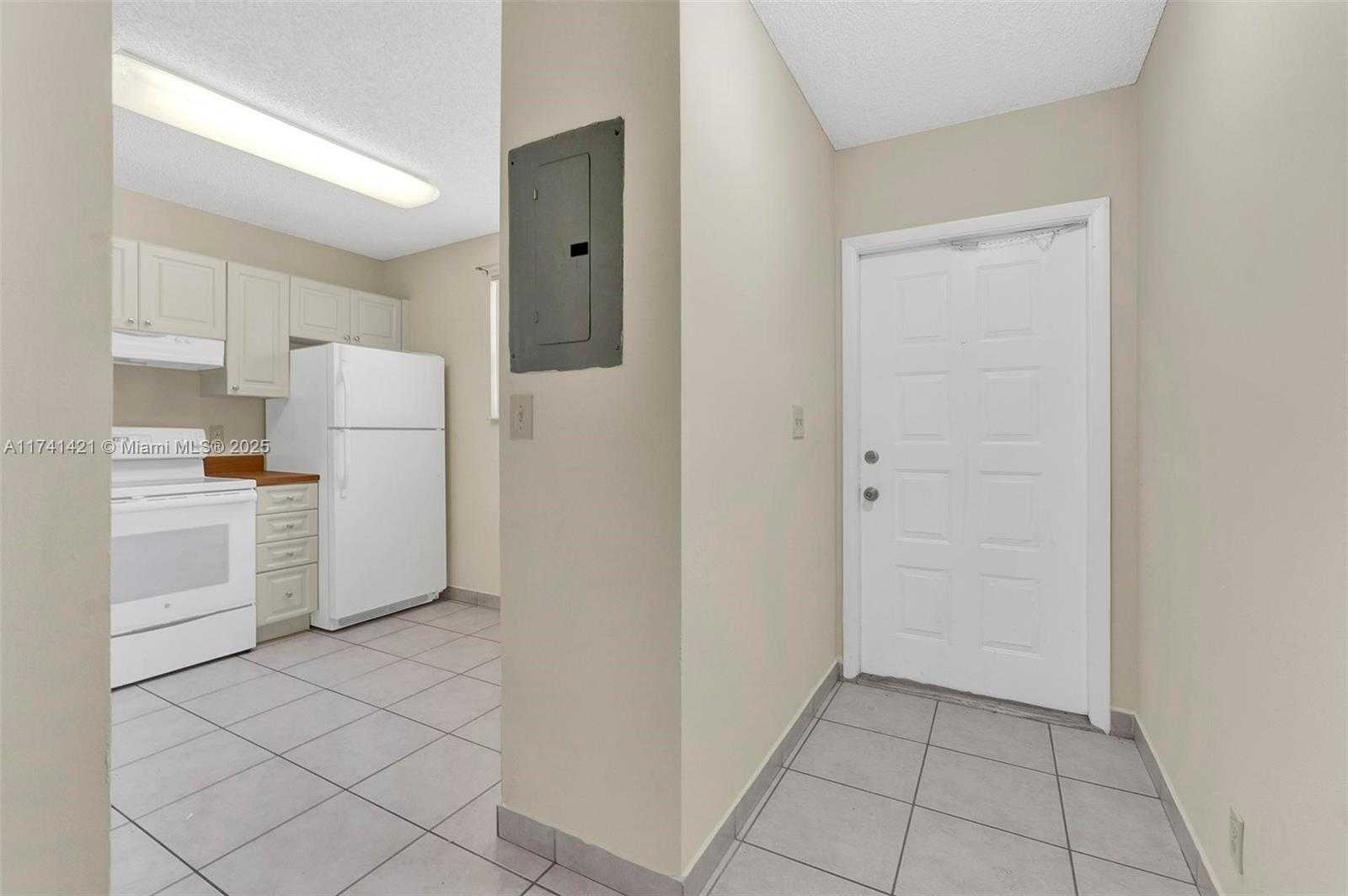 Small Image of 12272 ROYAL PALM BLVD #A-5, Coral Springs Number 4
