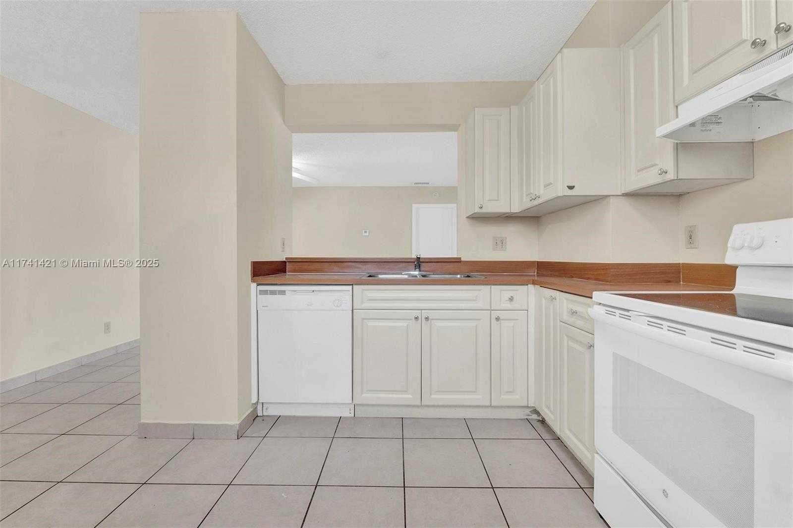 Small Image of 12272 ROYAL PALM BLVD #A-5, Coral Springs Number 6