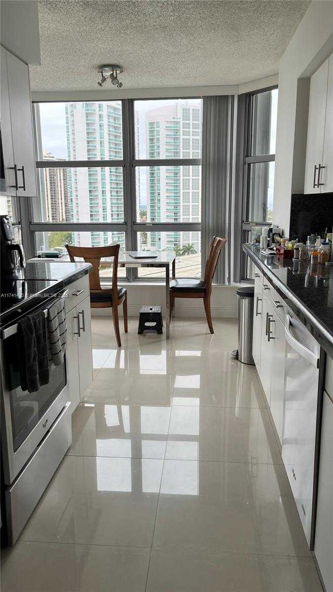 Small Image of 3500 MYSTIC POINTE DR #1405, Aventura Number 10