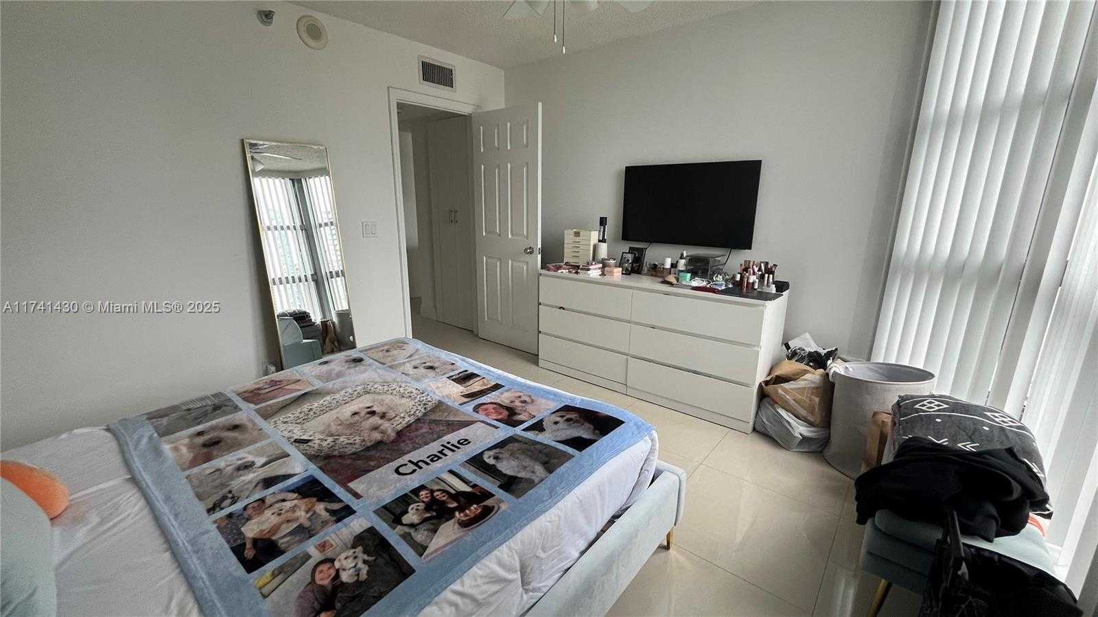 Small Image of 3500 MYSTIC POINTE DR #1405, Aventura Number 20