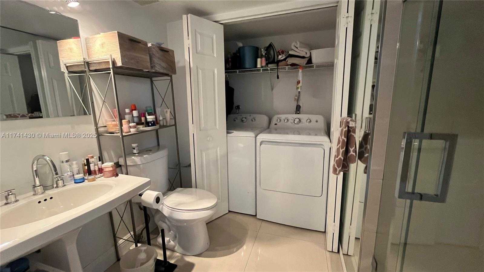 Small Image of 3500 MYSTIC POINTE DR #1405, Aventura Number 21