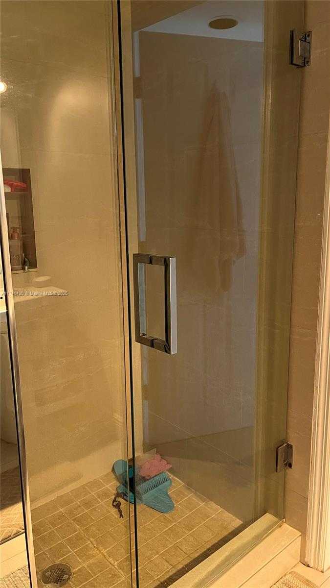 Small Image of 3500 MYSTIC POINTE DR #1405, Aventura Number 22