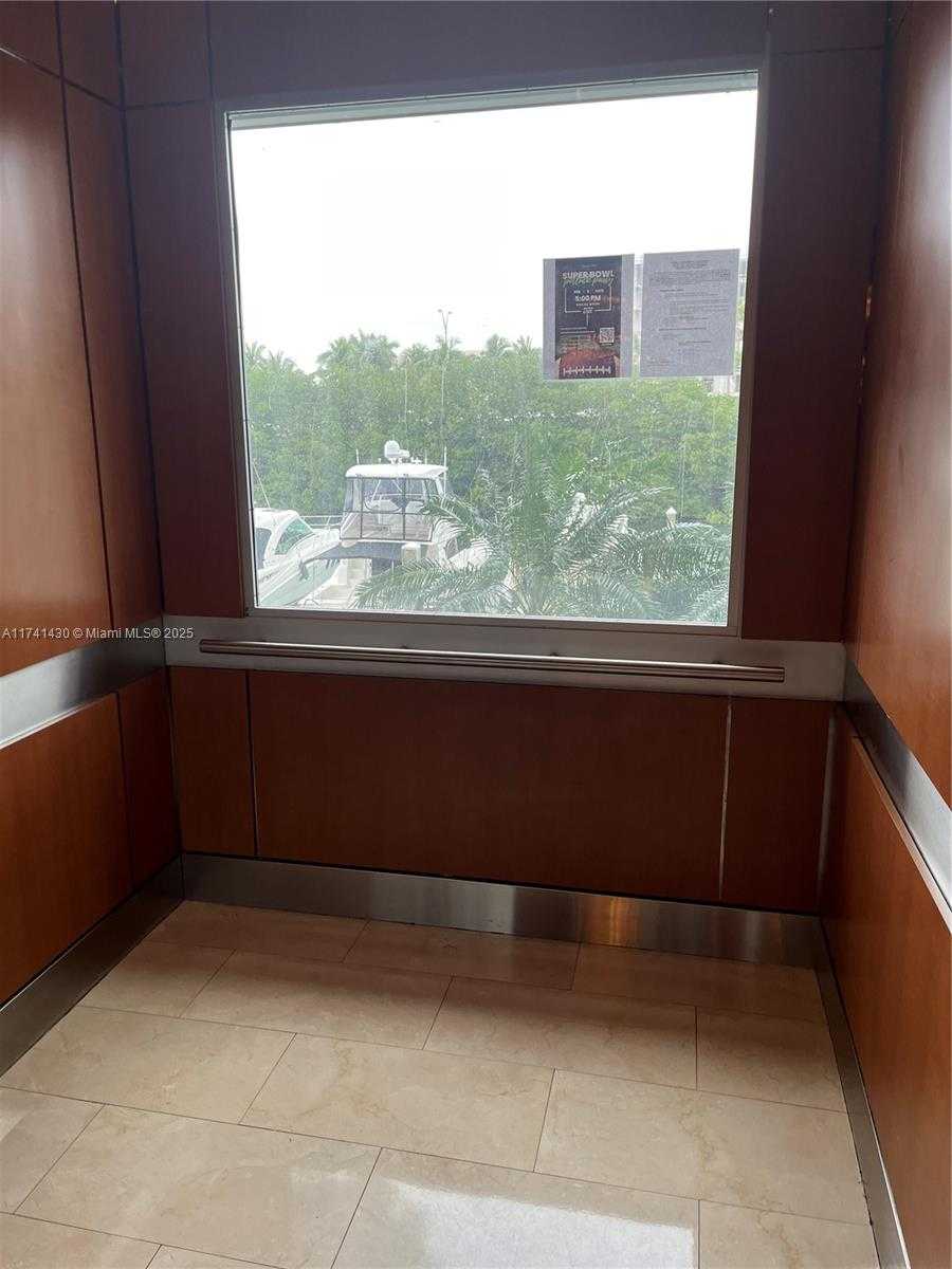 Small Image of 3500 MYSTIC POINTE DR #1405, Aventura Number 23