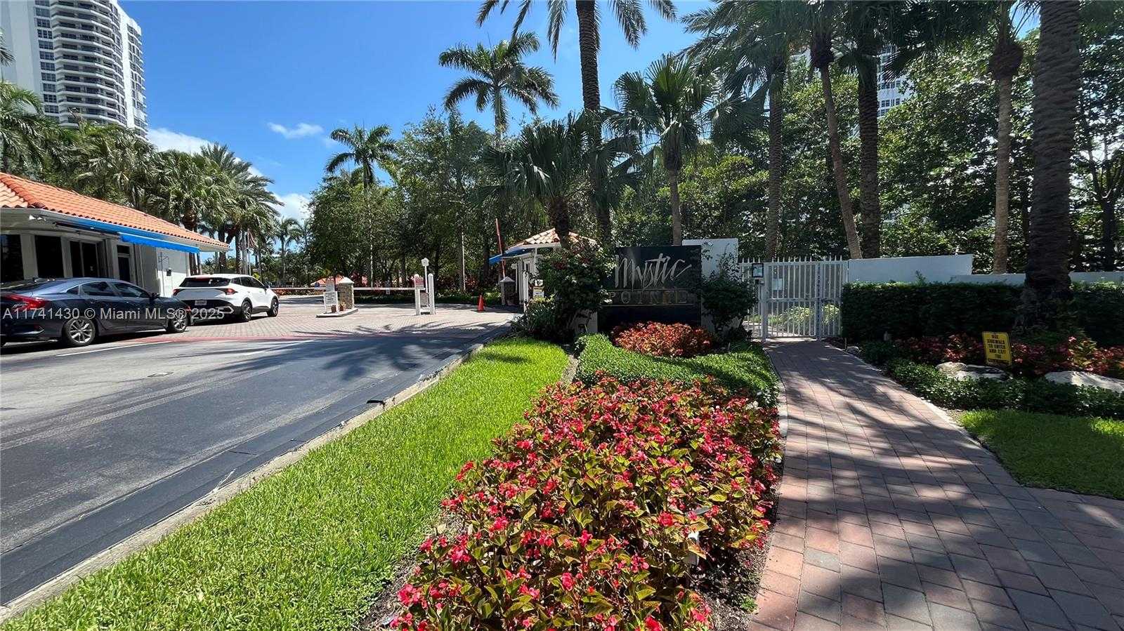 Small Image of 3500 MYSTIC POINTE DR #1405, Aventura Number 3