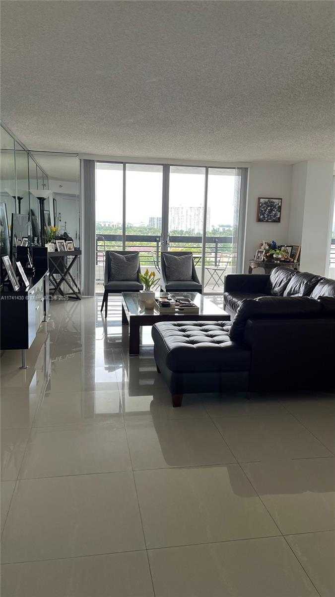 Small Image of 3500 MYSTIC POINTE DR #1405, Aventura Number 6