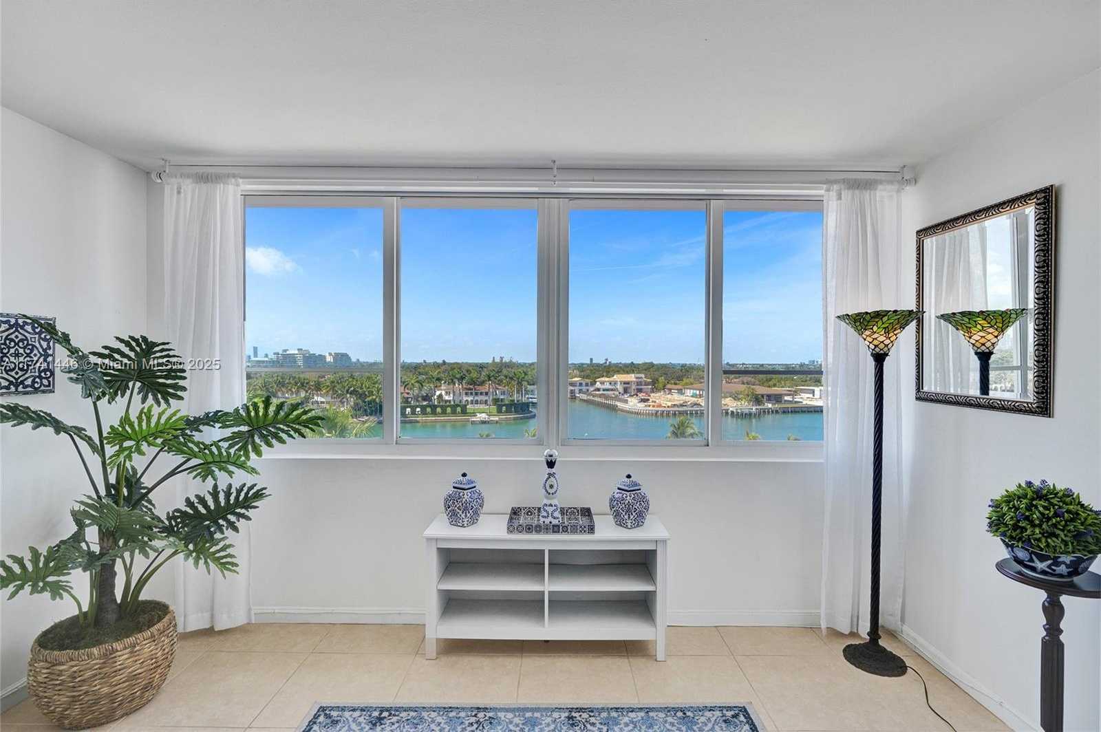 Small Image of 5005 COLLINS AVE #707, Miami Beach Number 17