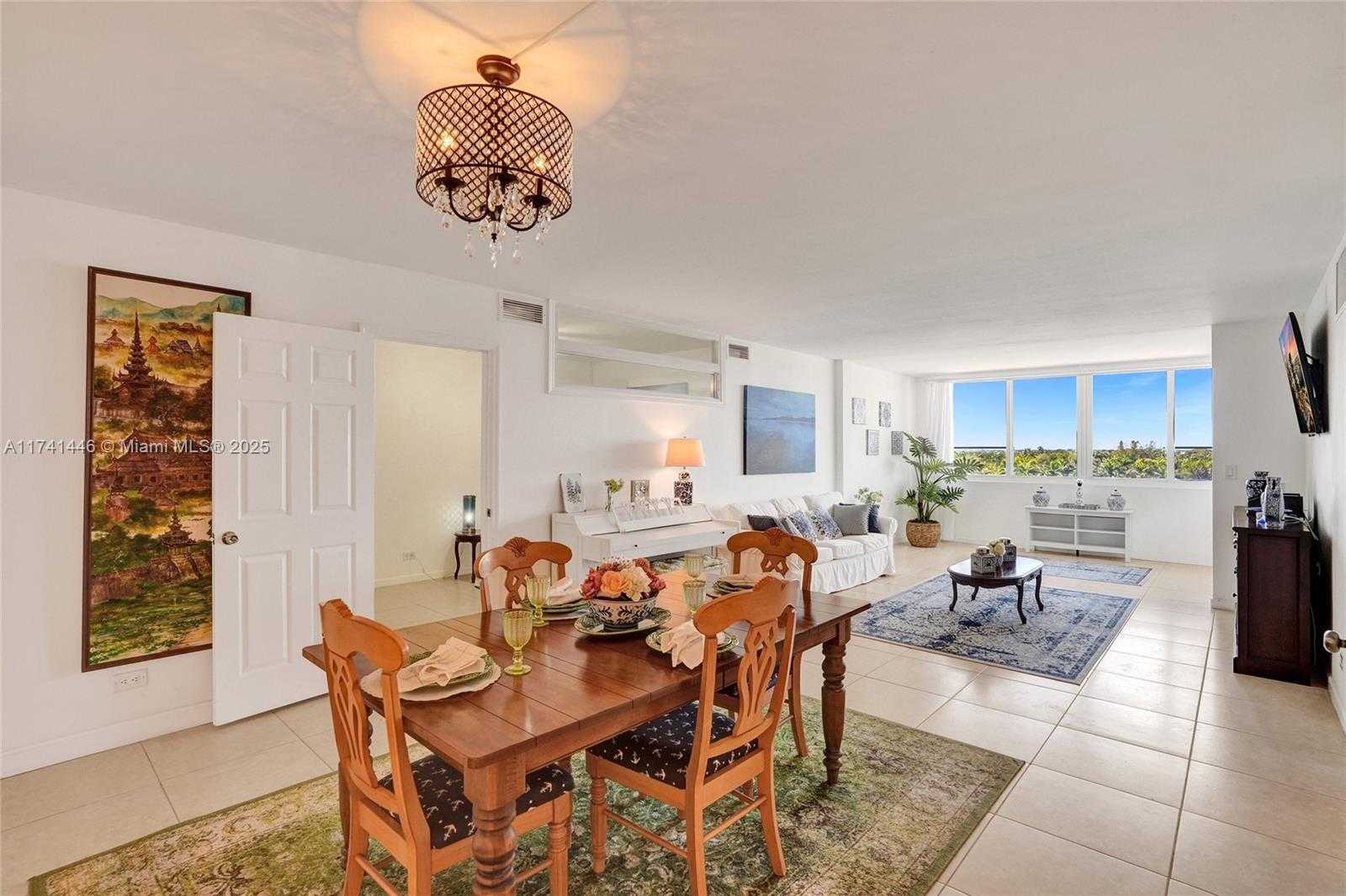 Small Image of 5005 COLLINS AVE #707, Miami Beach Number 23