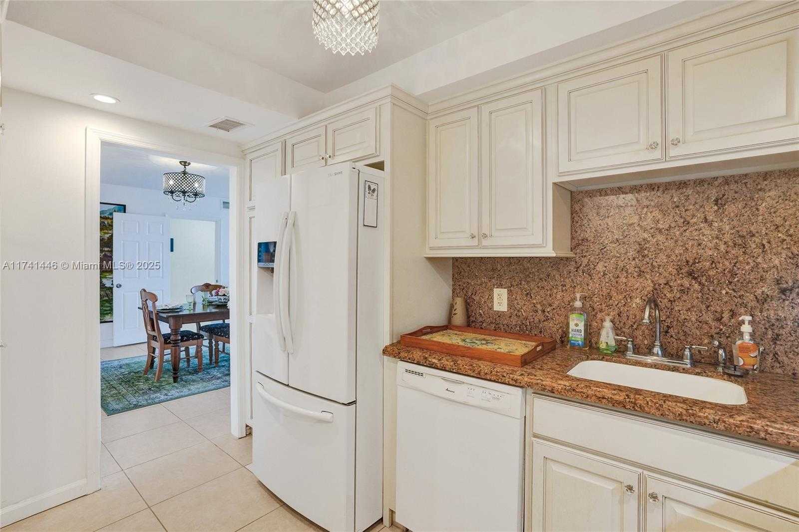 Small Image of 5005 COLLINS AVE #707, Miami Beach Number 38