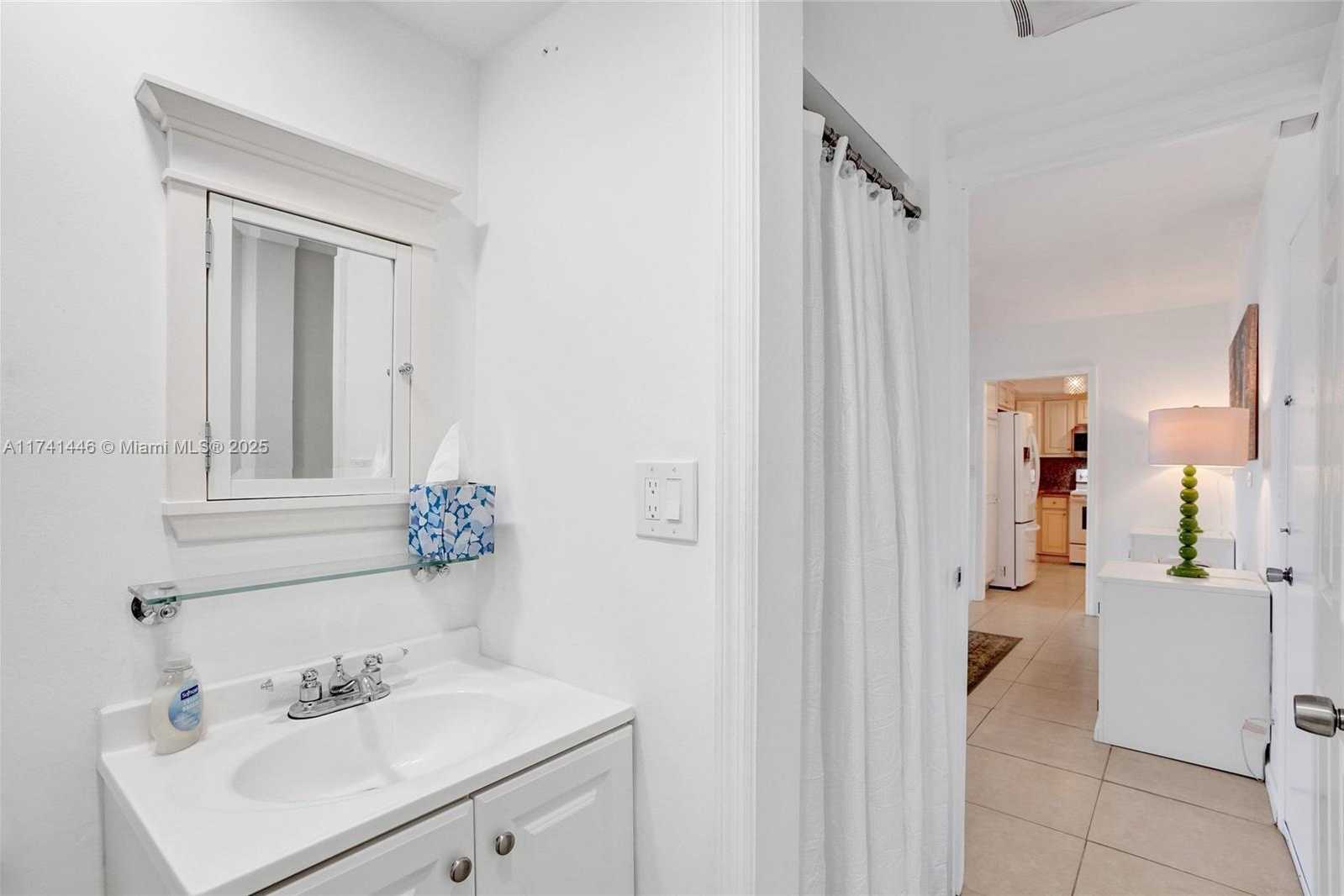 Small Image of 5005 COLLINS AVE #707, Miami Beach Number 39