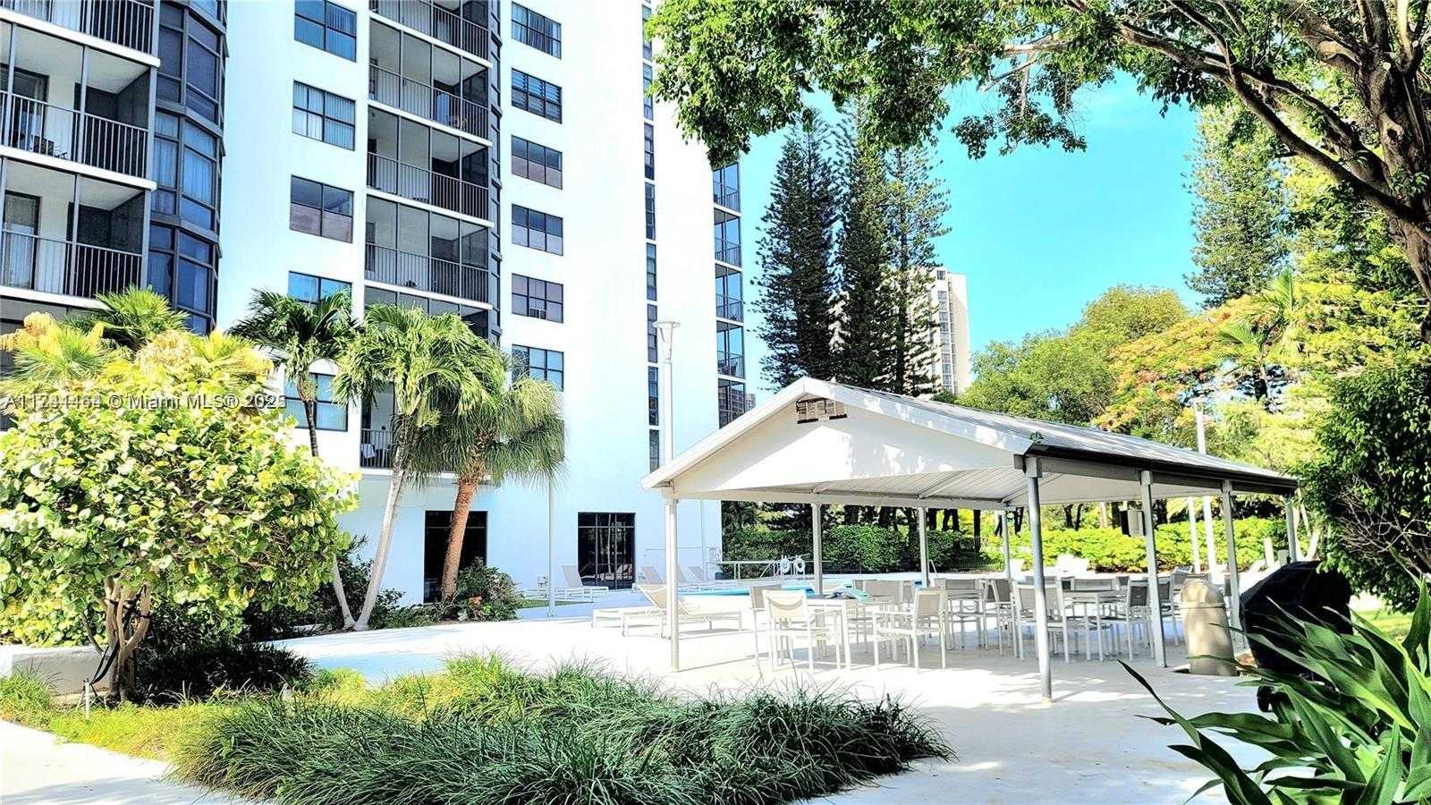Small Image of 20100 WEST COUNTRY CLUB DR #809, Aventura Number 10