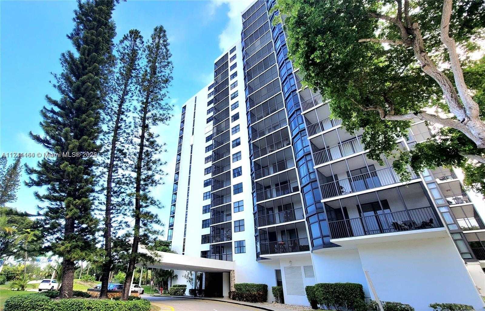 Small Image of 20100 WEST COUNTRY CLUB DR #809, Aventura Number 23