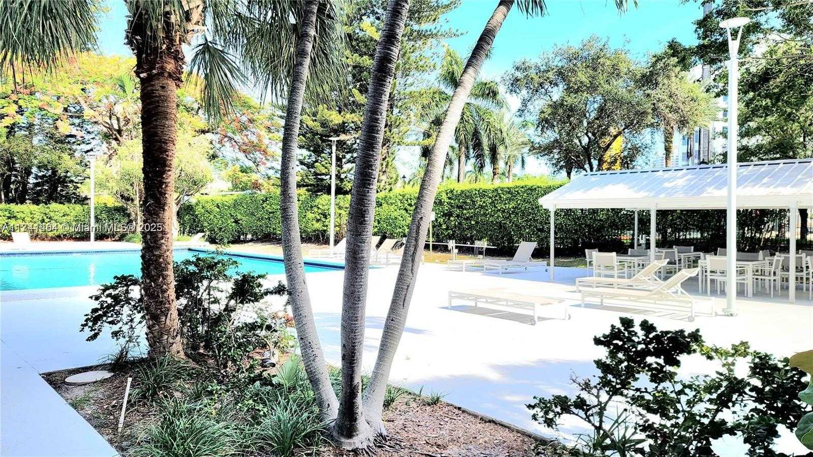 Small Image of 20100 WEST COUNTRY CLUB DR #809, Aventura Number 3
