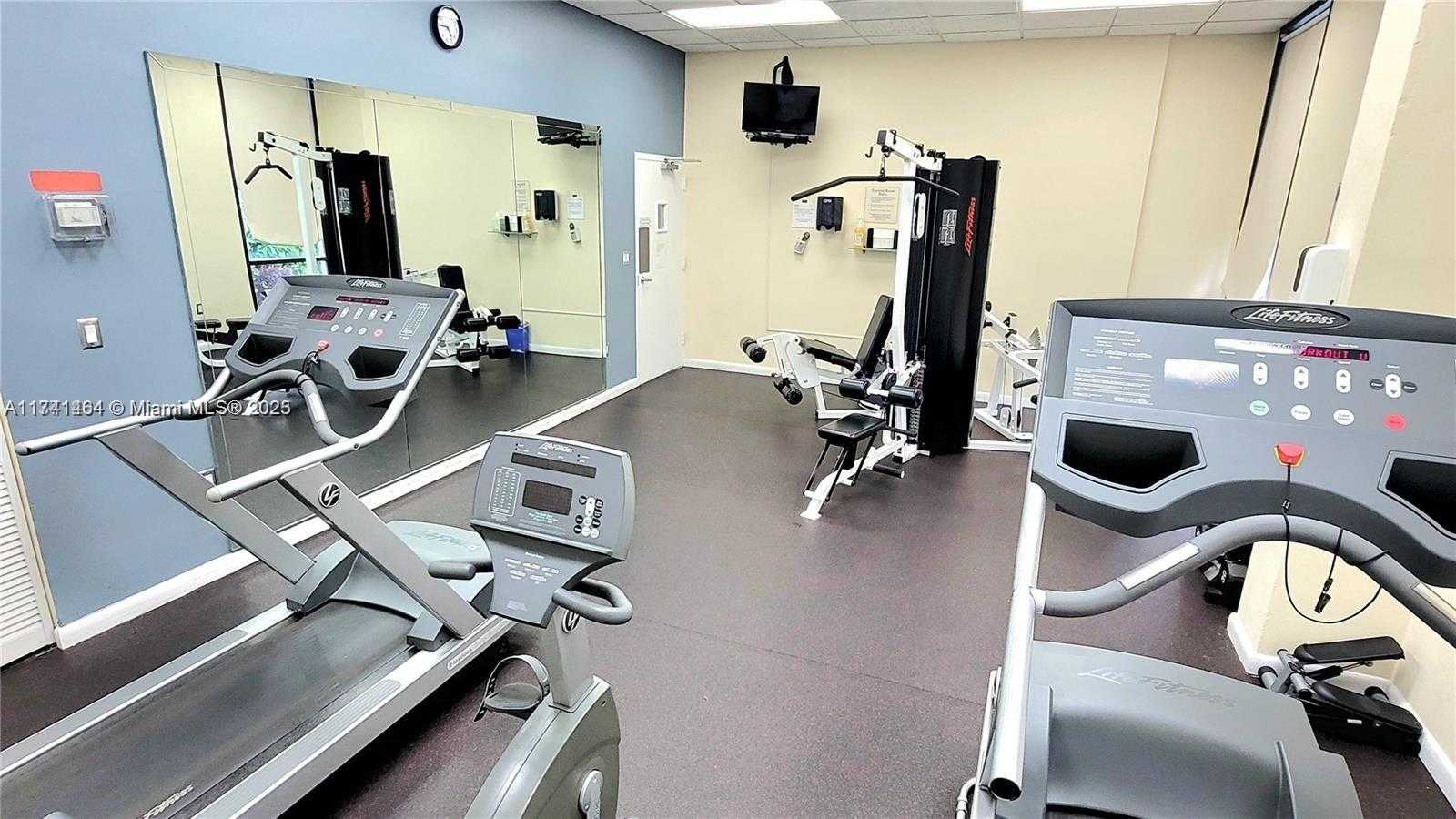 Small Image of 20100 WEST COUNTRY CLUB DR #809, Aventura Number 5