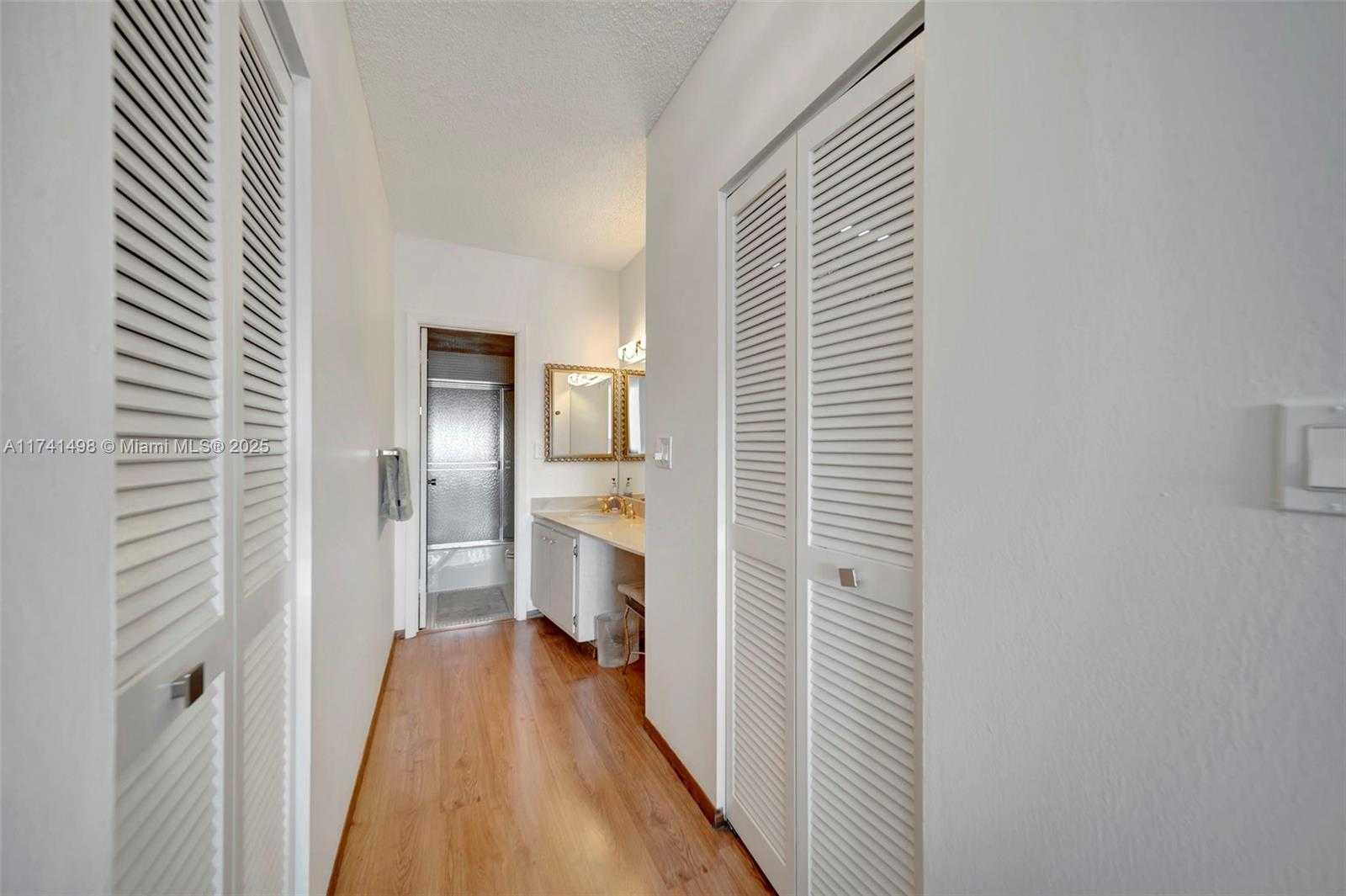 Small Image of 1985 SOUTH OCEAN DR #22G, Hallandale Beach Number 13