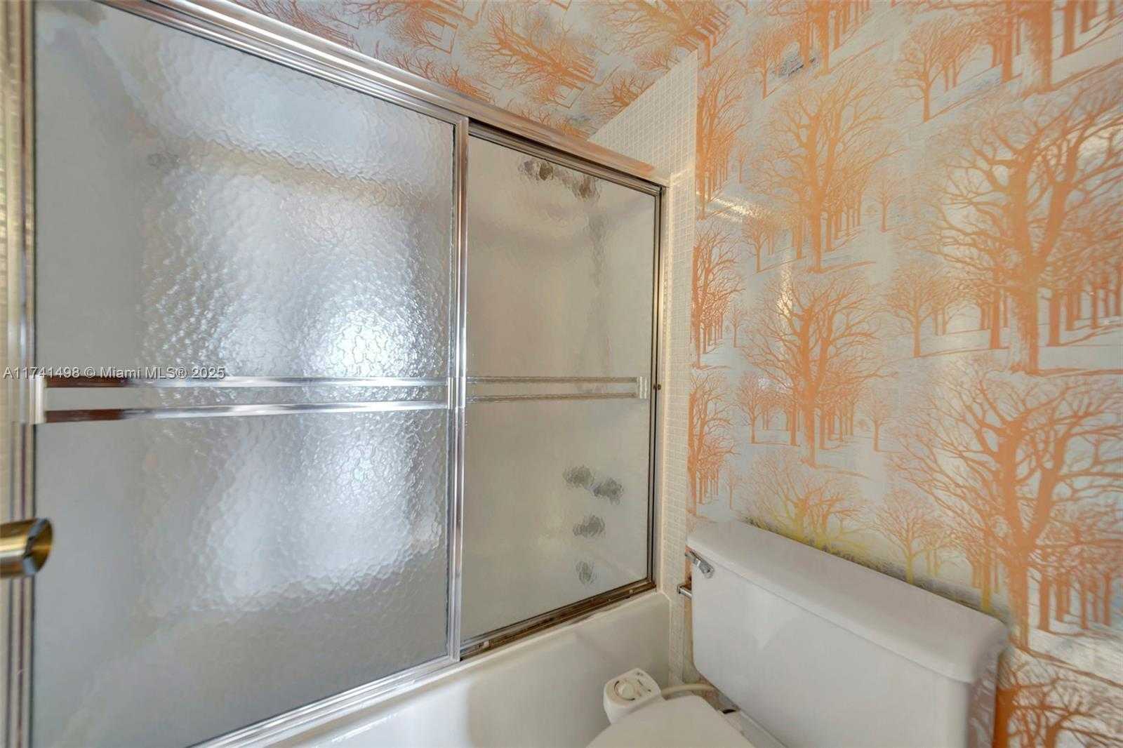 Small Image of 1985 SOUTH OCEAN DR #22G, Hallandale Beach Number 15