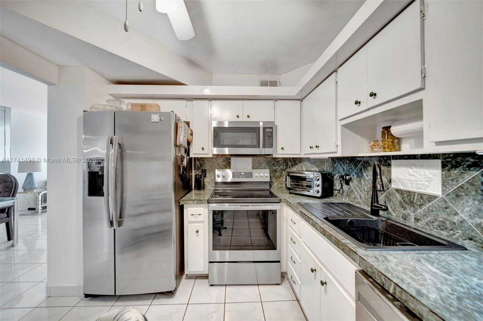 Small Image of 1985 SOUTH OCEAN DR #22G, Hallandale Beach Number 8