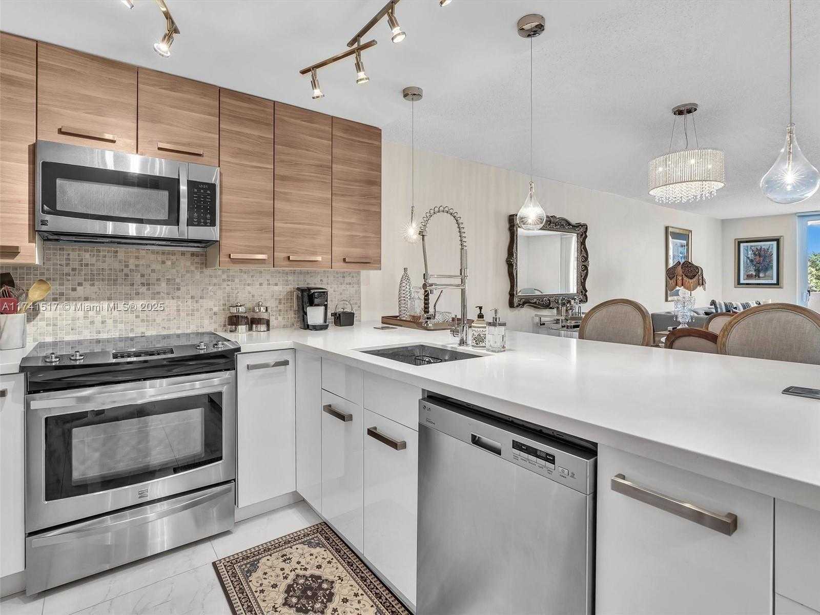 Small Image of 1865 SOUTH OCEAN DR #4N, Hallandale Beach Number 14