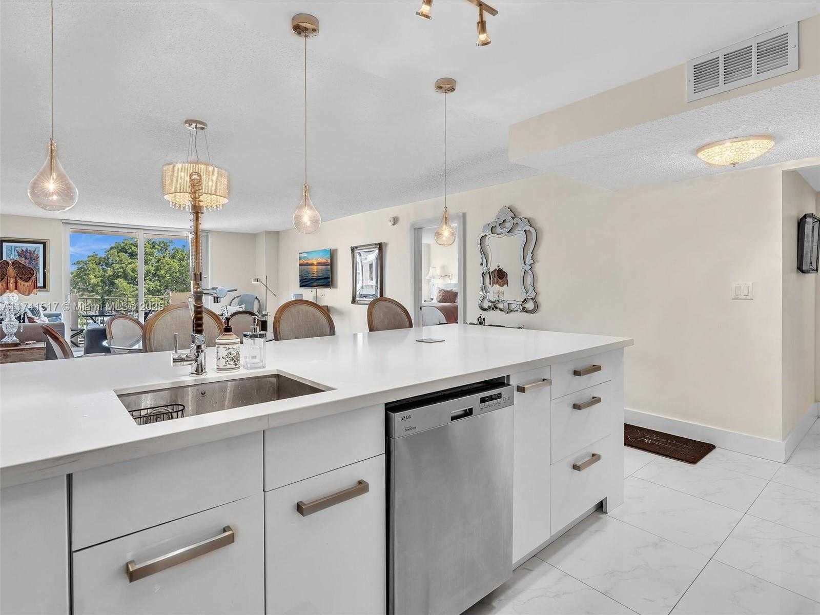 Small Image of 1865 SOUTH OCEAN DR #4N, Hallandale Beach Number 15