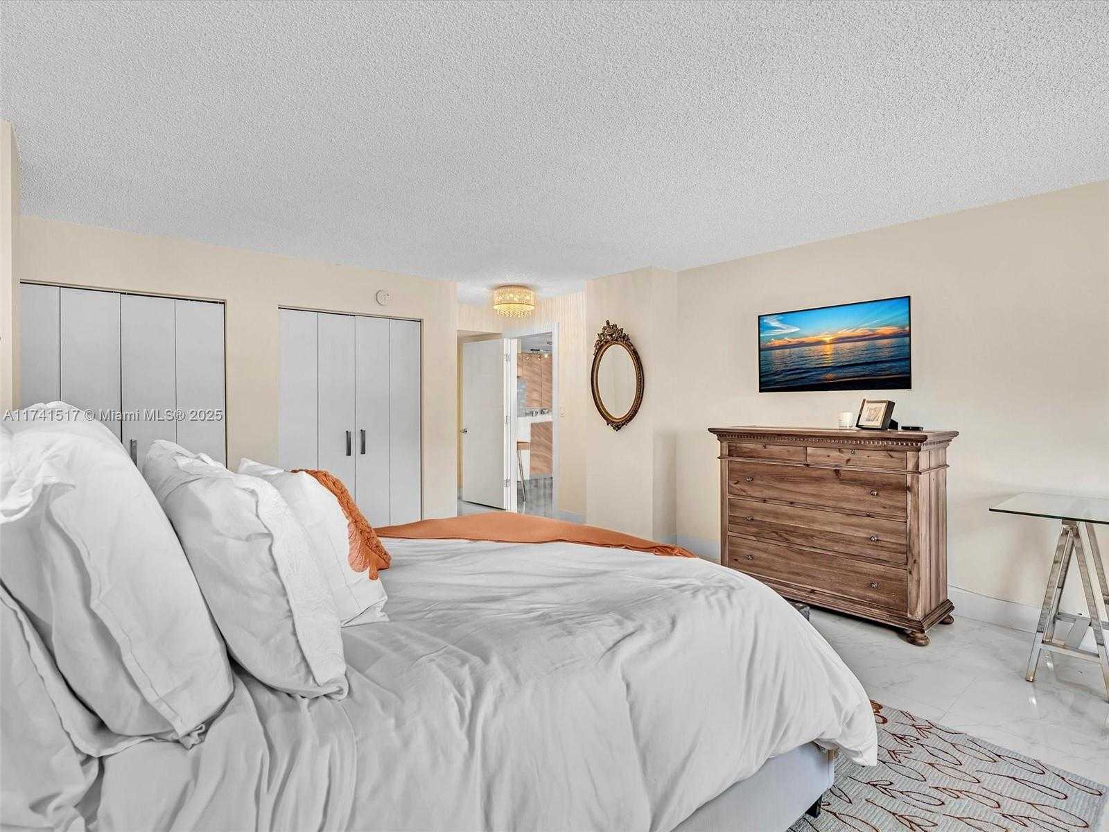 Small Image of 1865 SOUTH OCEAN DR #4N, Hallandale Beach Number 22