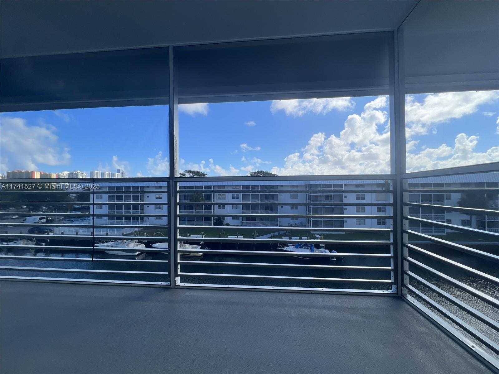 Small Image of 3750 NORTH EAST 170TH ST #E-400, North Miami Beach Number 5
