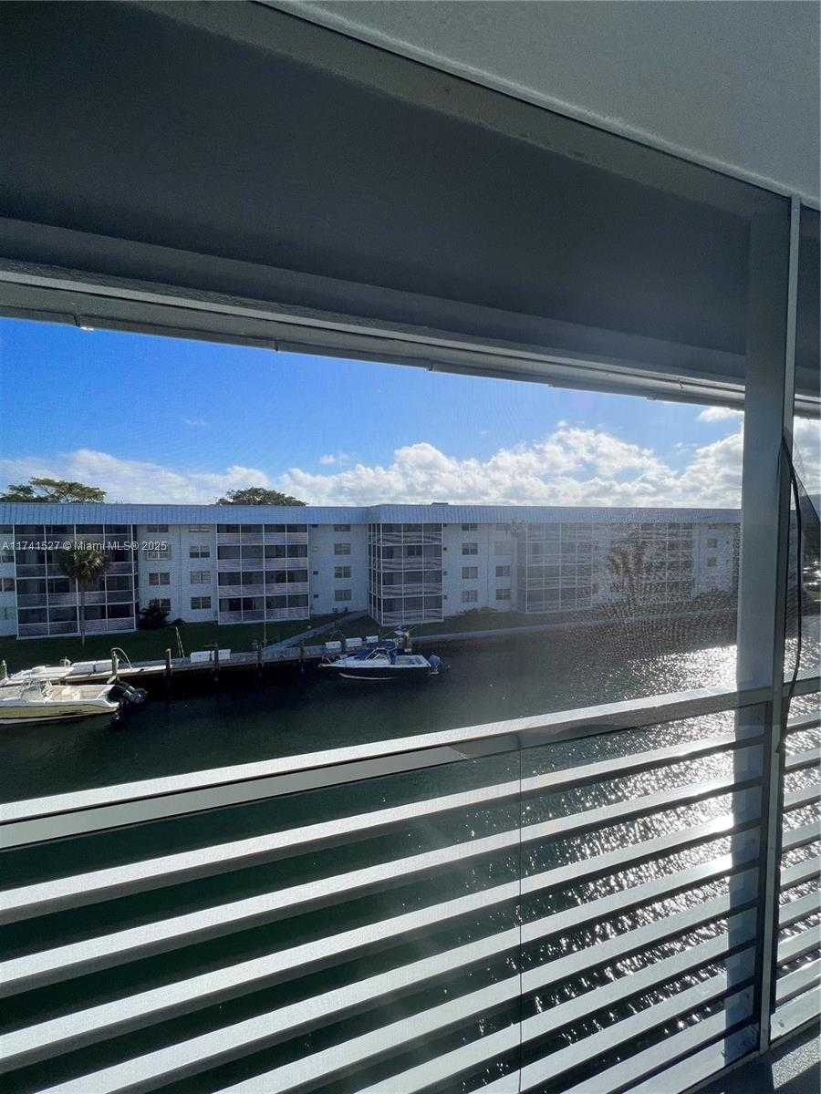 Small Image of 3750 NORTH EAST 170TH ST #E-400, North Miami Beach Number 7