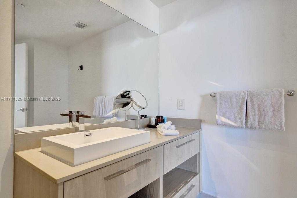 Small Image of 4111 SOUTH OCEAN DR #1204, Hollywood Number 24